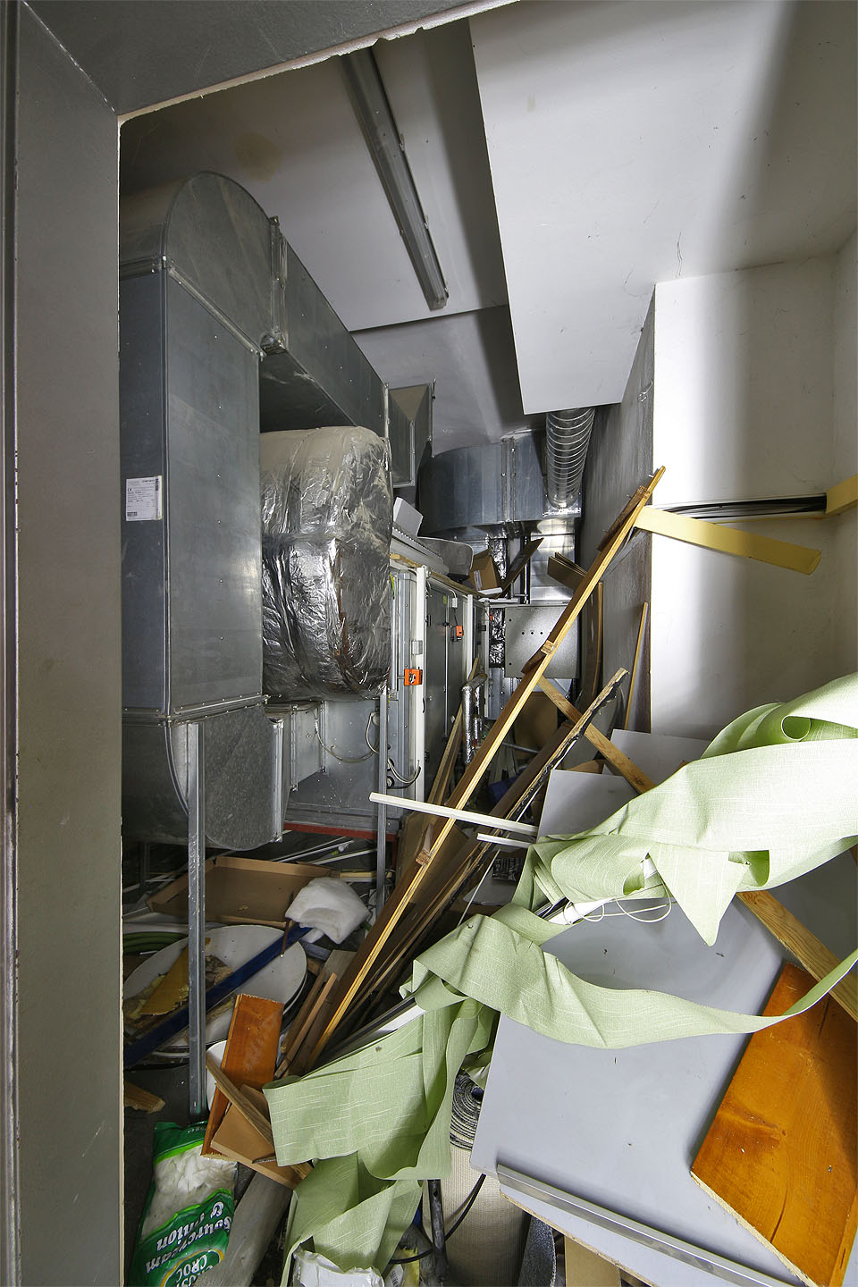 Sál vzduchotechniky. Dokud všechny přístorje běžely, byla budova přes svůj pokročilý věk v dobrém stavu. Suchá a čistá.