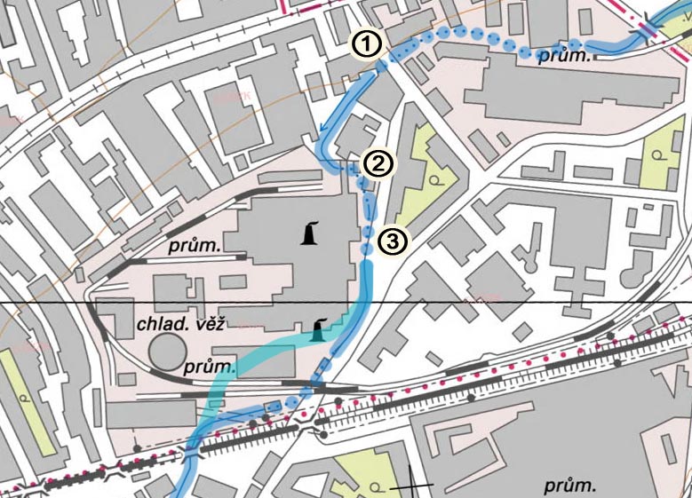 V roce 2016 se mezi ulicemí Radlasem a Špitálkou nachází tři vodní tunely, označené po proudu 1, 2 a 3. Náhon se přimknul blíže k železniční trati a dalšími tunely spěje až do Komárova.
